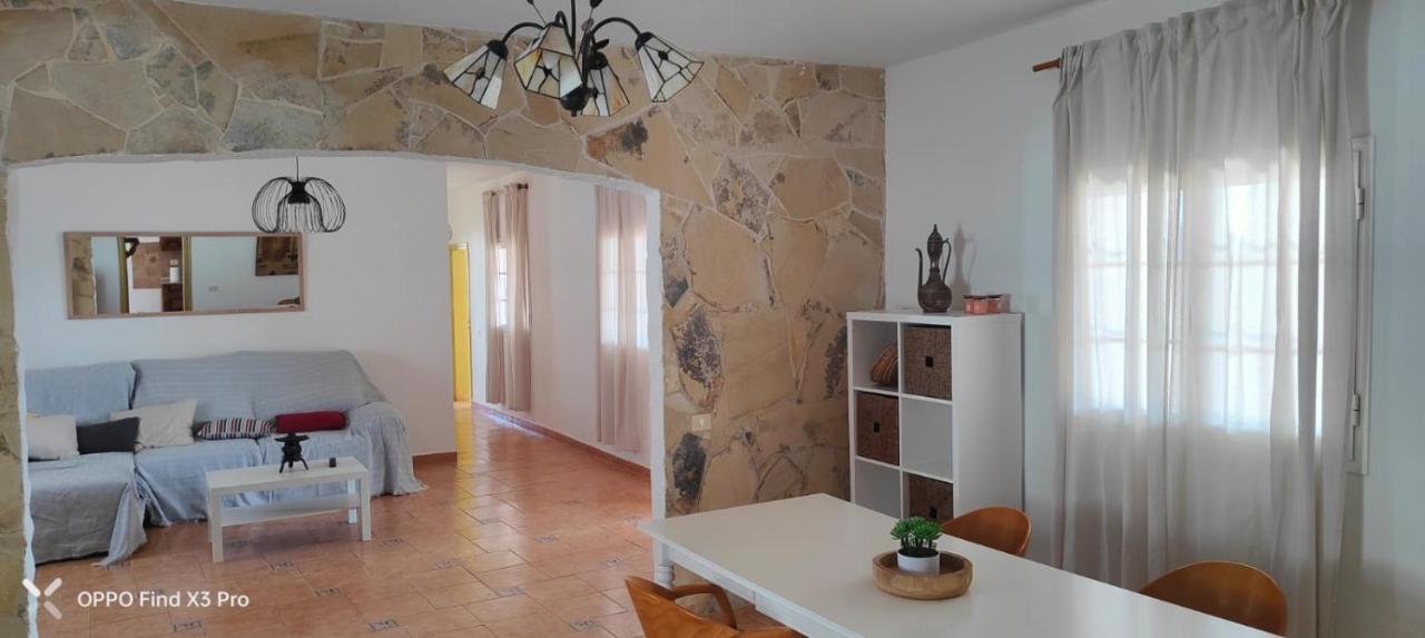 4 Family Home With Pool, Fuerteventura-Gran Tarajal Juan Gopar Екстериор снимка